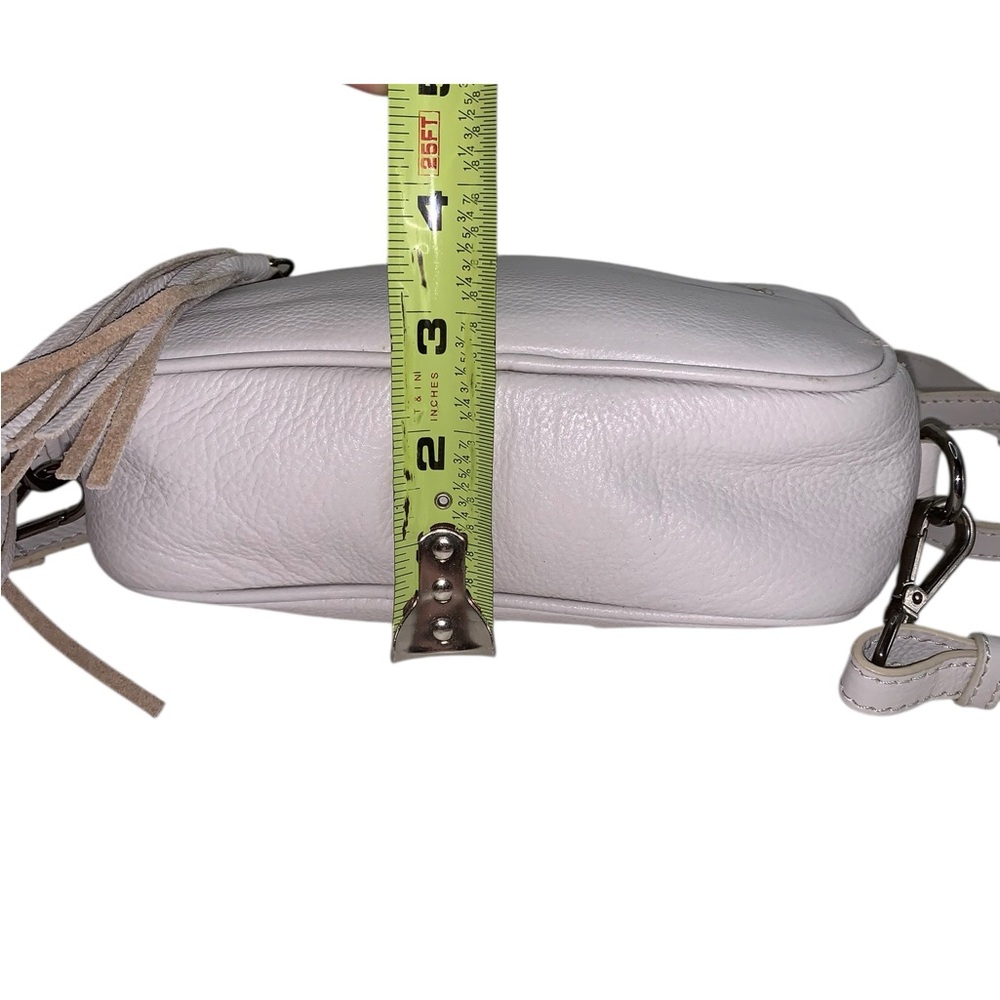 Hadaki Leather Crossbody Bag Off White Light Gray Tassel Zip Purse Fanny Pack - Picture 4 of 15